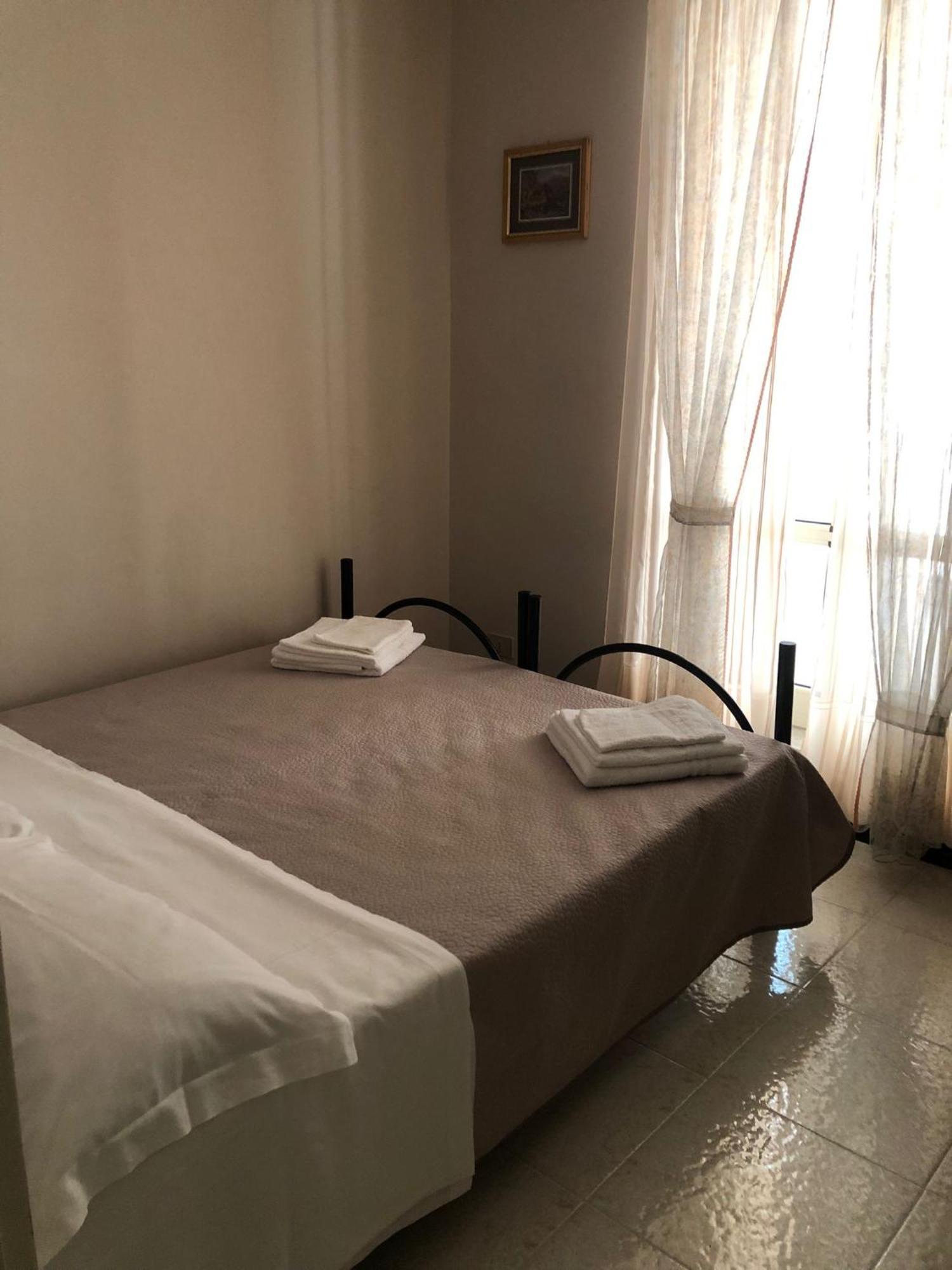 Appartamento "Rina Centro Sicilia" Pietraperzia Экстерьер фото